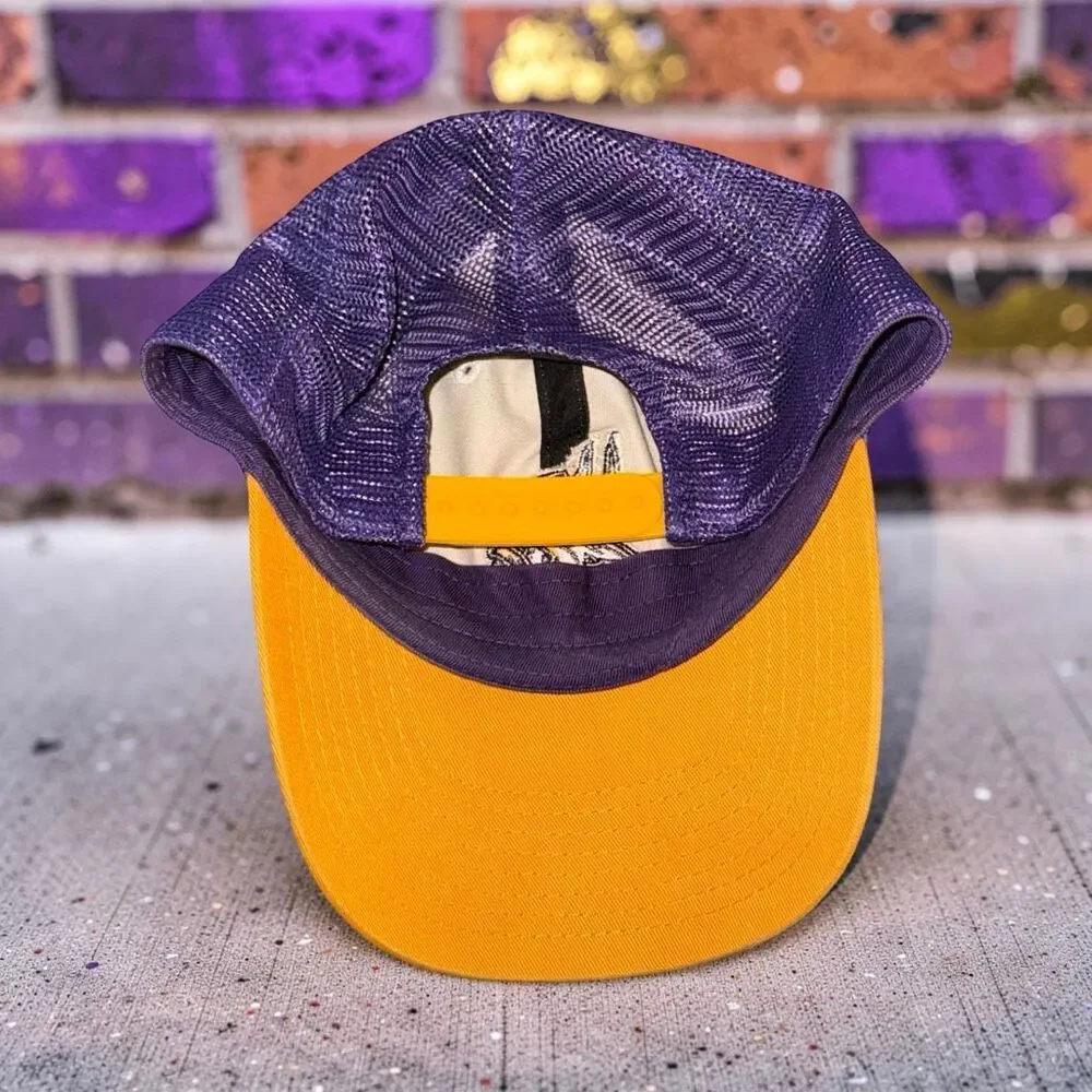 NFL Team Apparel Minnesota Vikings Snapback Trucker Hat O/S